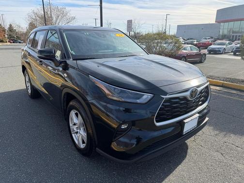 2024 Toyota Highlander LE