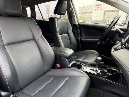 2016 Toyota RAV4 Hybrid Limited