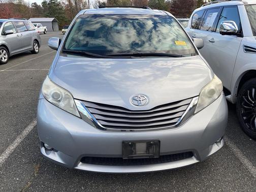 2015 Toyota Sienna XLE Premium