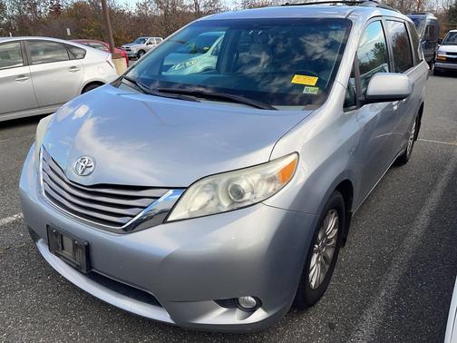 2015 Toyota Sienna XLE Premium