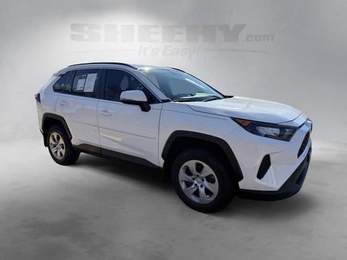 2020 Toyota RAV4 LE
