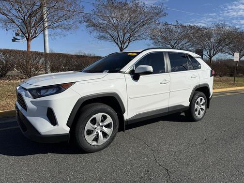 2020 Toyota RAV4 LE