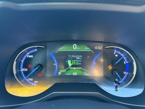 2020 Toyota RAV4 Hybrid SE