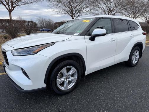2021 Toyota Highlander LE
