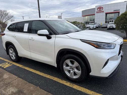 2021 Toyota Highlander LE