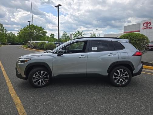 2025 Toyota Corolla Cross XLE