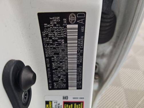 Super White 2019 Toyota Corolla SE