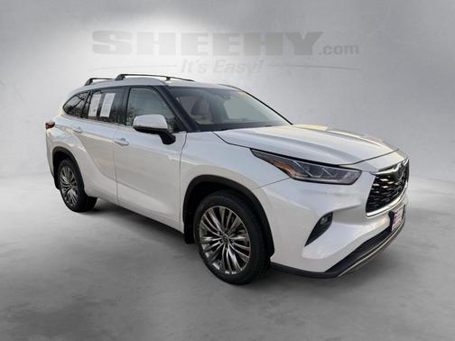 2022 Toyota Highlander Hybrid Platinum