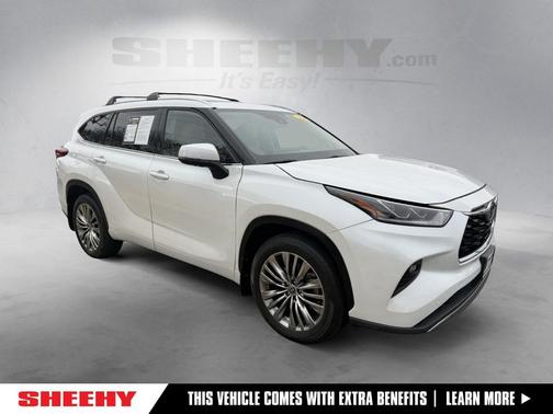2022 Toyota Highlander Hybrid Platinum