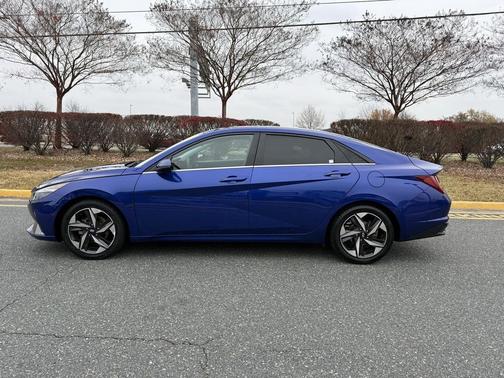 2021 Hyundai ELANTRA SEL