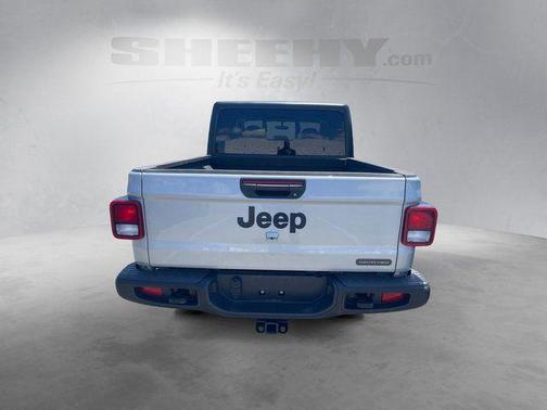 Silver Zynith Clearcoat 2023 Jeep Gladiator Sport