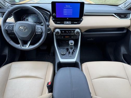 2024 Toyota RAV4 Hybrid XLE Premium