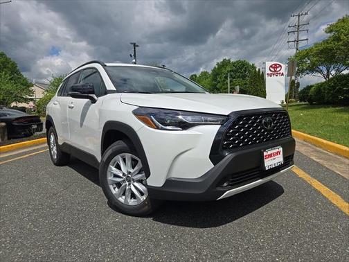 2025 Toyota Corolla Cross LE