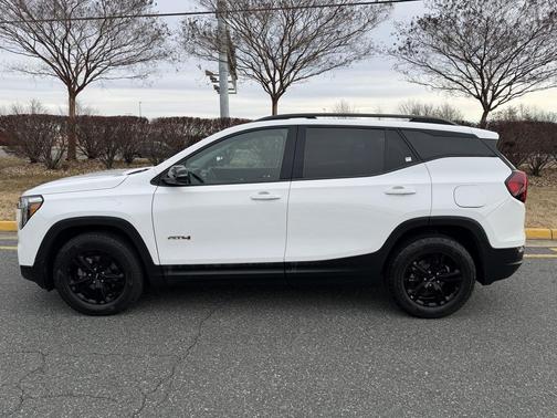 2023 GMC Terrain AT4