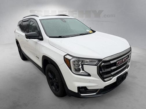 2023 GMC Terrain AT4