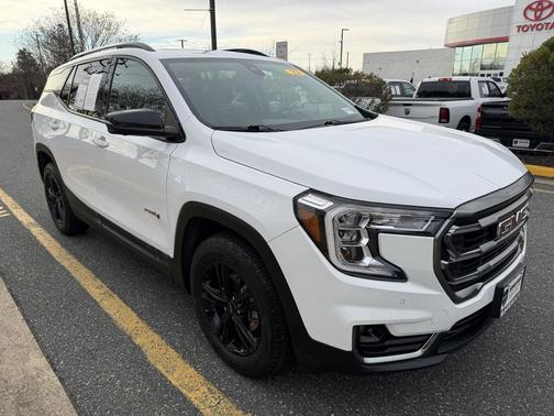 2023 GMC Terrain AT4