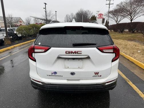 2023 GMC Terrain AT4
