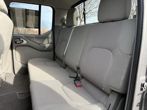 2020 Nissan Frontier SV