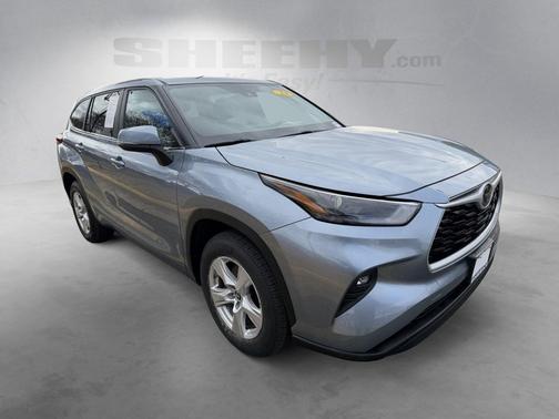 2023 Toyota Highlander LE