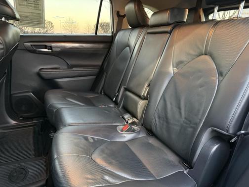 2021 Toyota Highlander Hybrid Limited