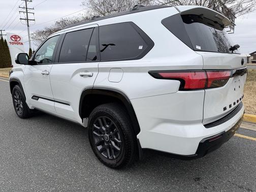 2024 Toyota Sequoia Platinum