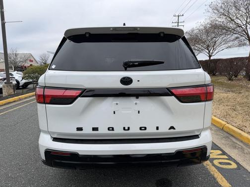 2024 Toyota Sequoia Platinum