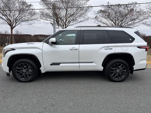 2024 Toyota Sequoia Platinum