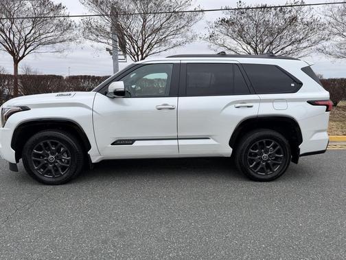 2024 Toyota Sequoia Platinum