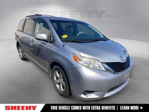 Silver Sky Metallic 2014 Toyota Sienna LE