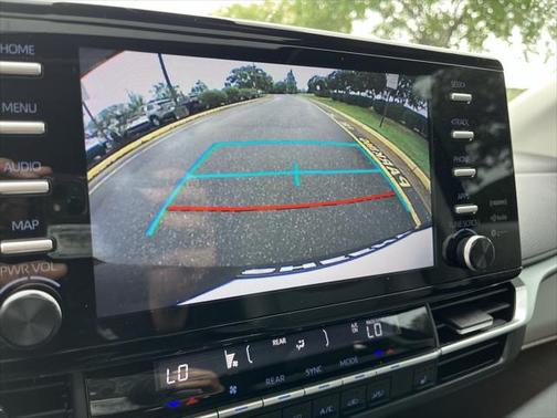2022 Toyota Sienna XLE 8 Passenger