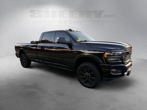 2022 RAM 3500 Limited Crew Cab 4x4 8' Box