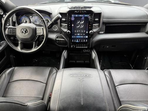 2022 RAM 3500 Limited Crew Cab 4x4 8' Box