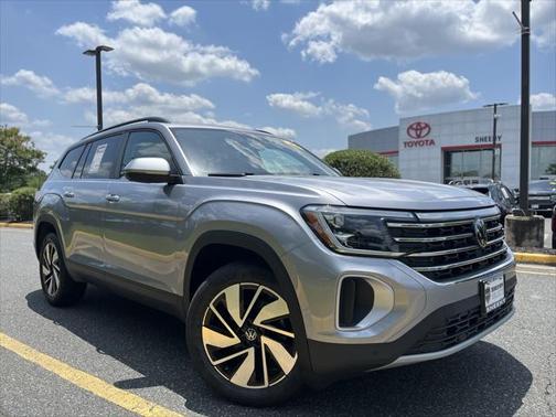 2024 Volkswagen Atlas 2.0T SE w/Technology