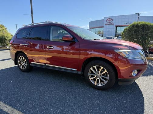 2014 Nissan Pathfinder SL