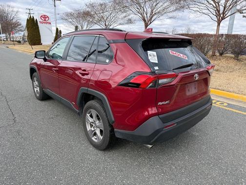 2025 Toyota RAV4 Hybrid XLE