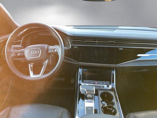 2023 Audi Q8 55 Premium Plus