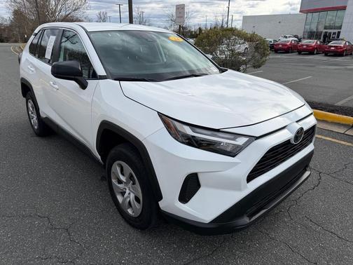 2024 Toyota RAV4 LE