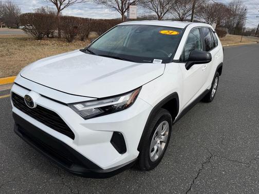 2024 Toyota RAV4 LE