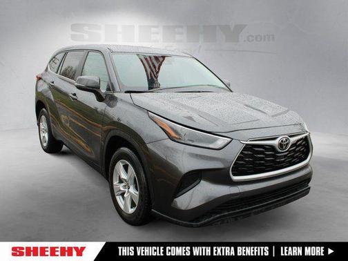 Magnetic Gray Metallic 2023 Toyota Highlander L