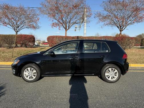2016 Volkswagen Golf TSI S 4-Door