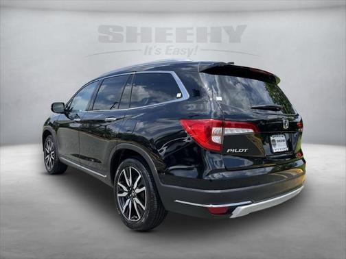 2022 Honda Pilot Touring 8-Passenger
