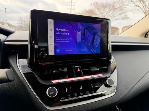 2025 Toyota Corolla Hybrid LE