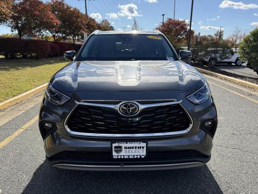2023 Toyota Highlander Platinum