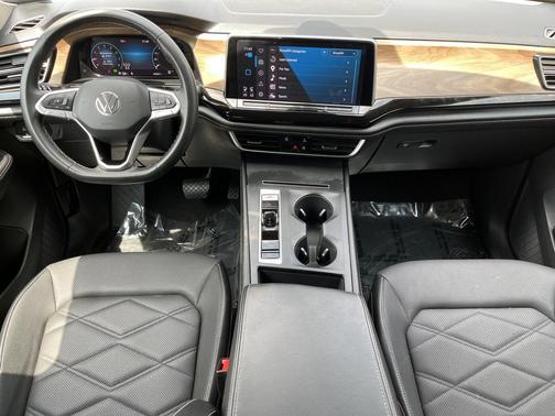 2024 Volkswagen Atlas 2.0T SE