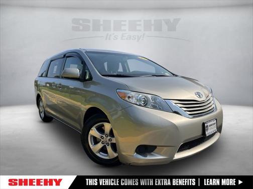 2017 Toyota Sienna LE