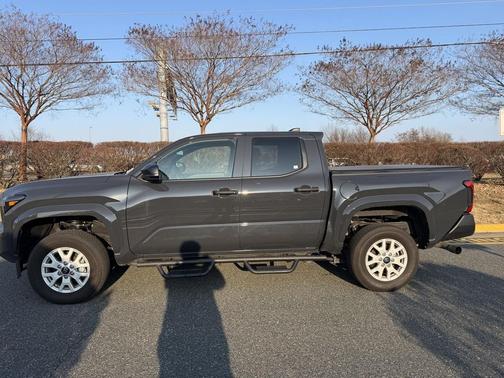 2025 Toyota Tacoma SR