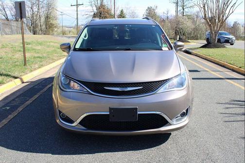2018 Chrysler Pacifica Touring-L Plus
