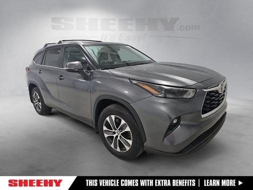 Magnetic Gray Metallic 2023 Toyota Highlander XLE
