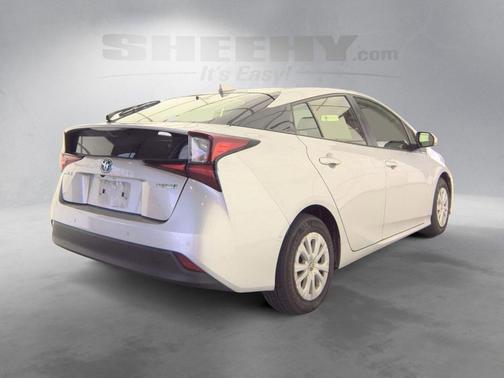 2022 Toyota Prius LE