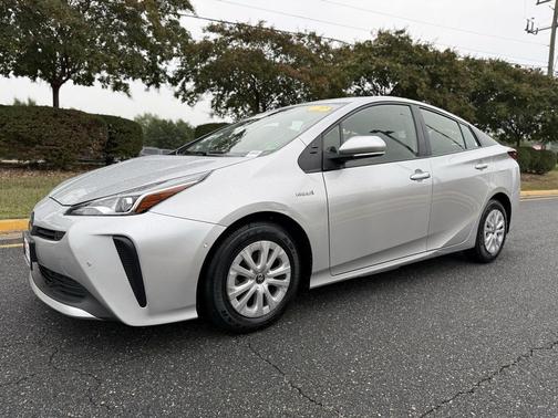 2022 Toyota Prius LE